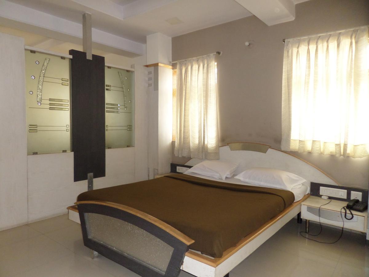 Hotel Sadanand Sangli Exterior photo
